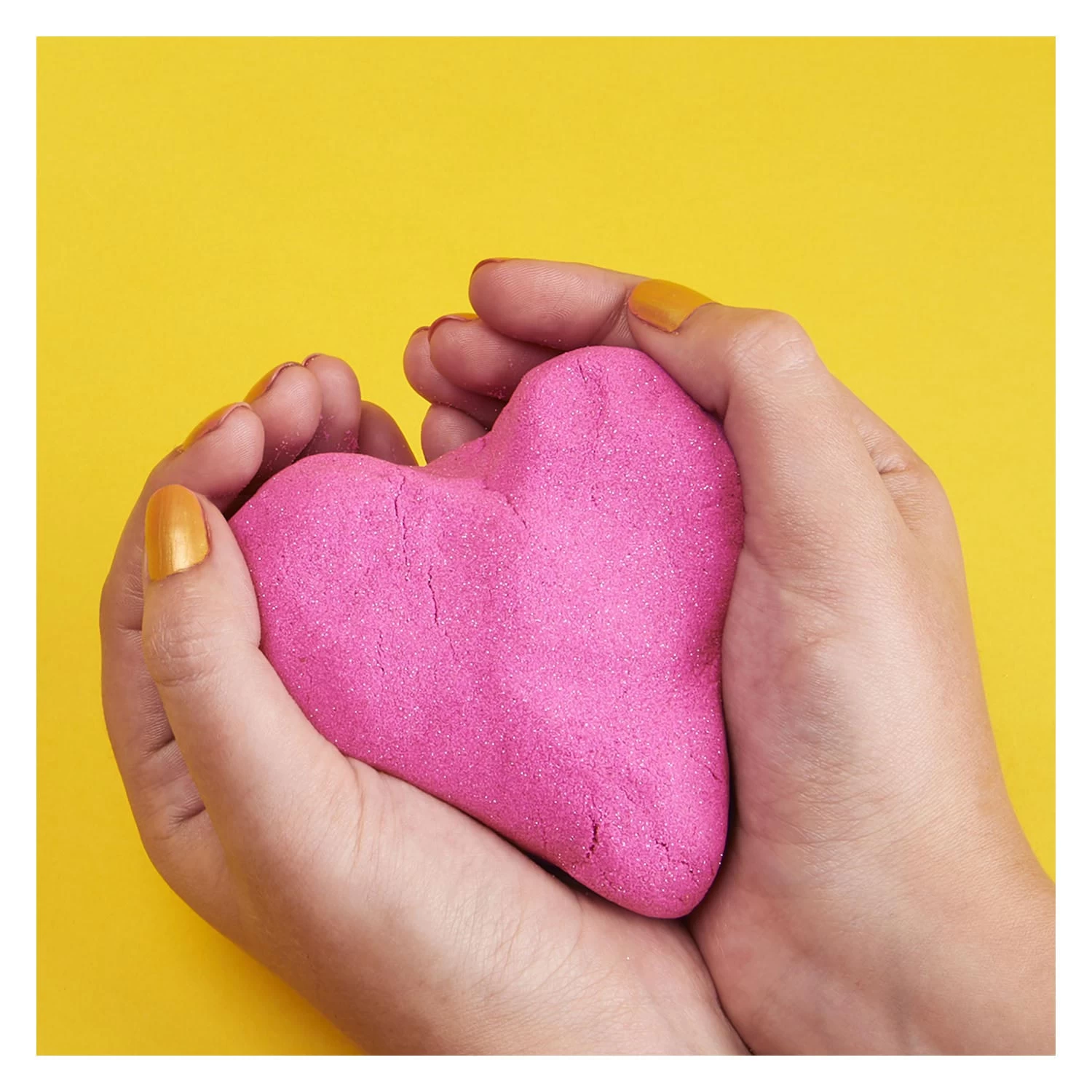 SPIN MASTER Kinetic Sand - Glitter Crystal Pink, 907gr. 6 SPIN MASTER Kinetic Sand - Glitter Crystal Pink, 907gr. – Bild 4