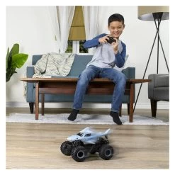 SPIN MASTER Monster Jam RC Megalodon Gesteuertes Auto 1:24 -Spielzeugwelt Verkauf 1070257f