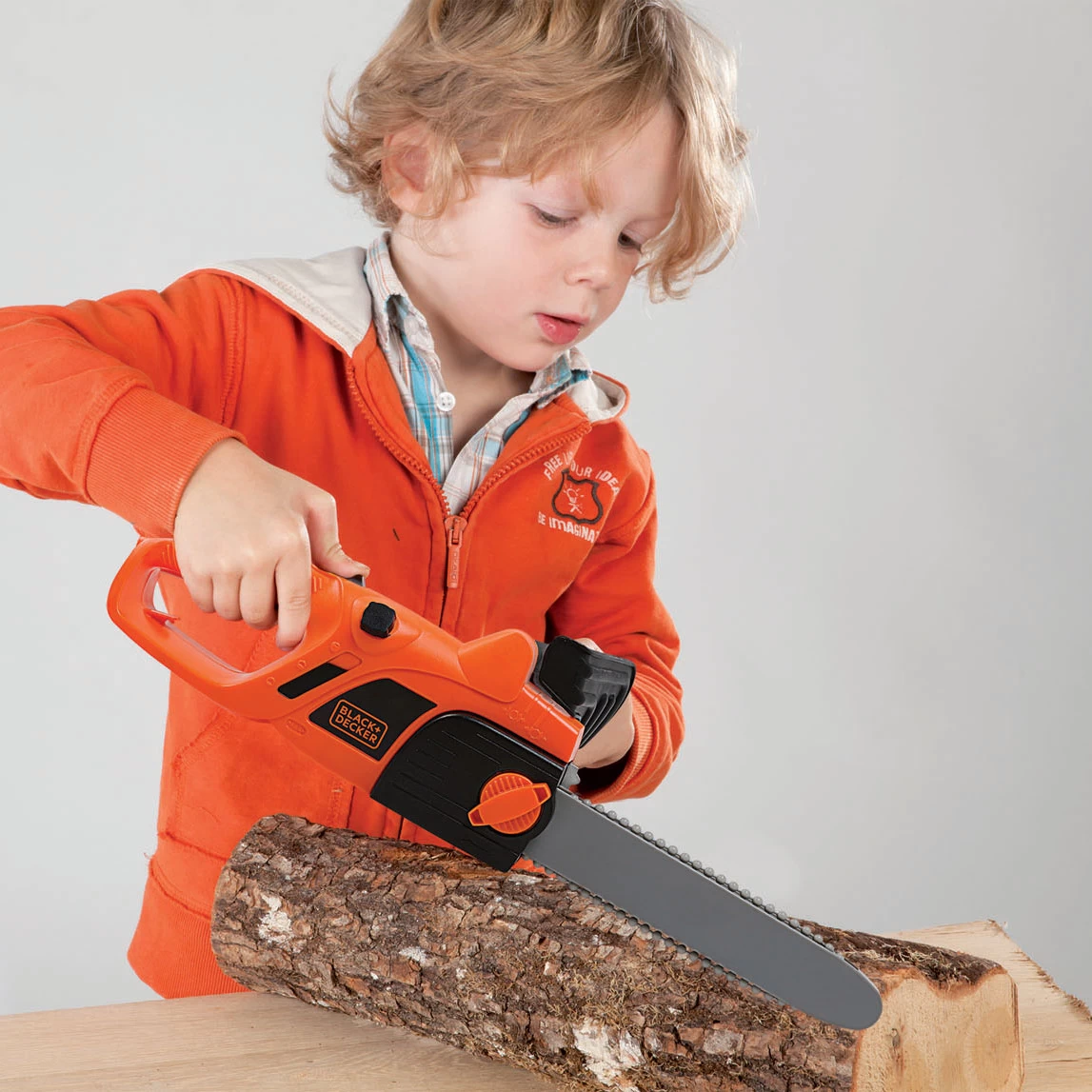 Smoby Black & Decker Kettensäge 4 Smoby Black & Decker Kettensäge – Bild 2