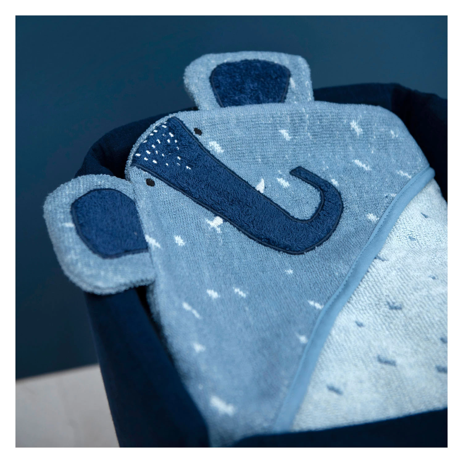 Trixie Badcape - Mrs. Elefant, 75x75cm 3 Trixie Badcape - Mrs. Elefant, 75x75cm