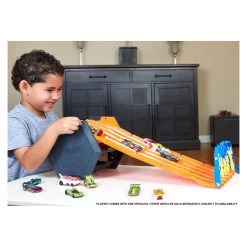 Hot Wheels Rollen Auf Der Raceway-Rennstrecke Aus -Spielzeugwelt Verkauf 4582431i